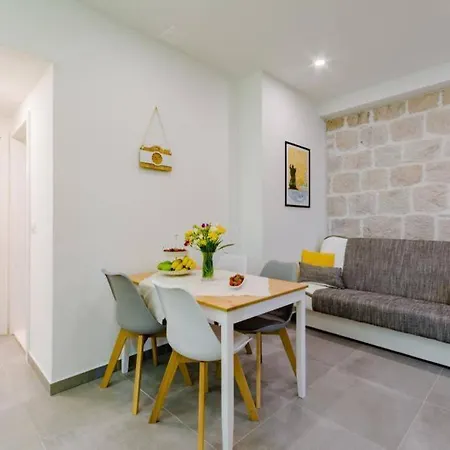 Апартаменти Mia